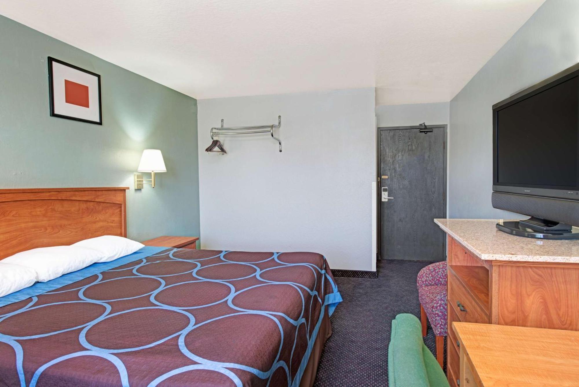 ซูเปอร์ 8 บาย วินด์แฮม แซคราเมนโต/ฟลอรินโร้ด Hotel Freeport ภายนอก รูปภาพ