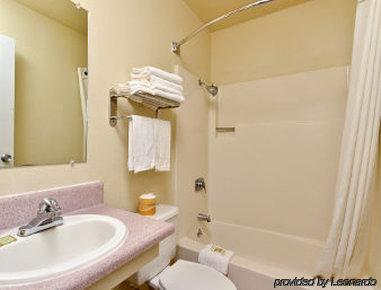 ซูเปอร์ 8 บาย วินด์แฮม แซคราเมนโต/ฟลอรินโร้ด Hotel Freeport ภายนอก รูปภาพ