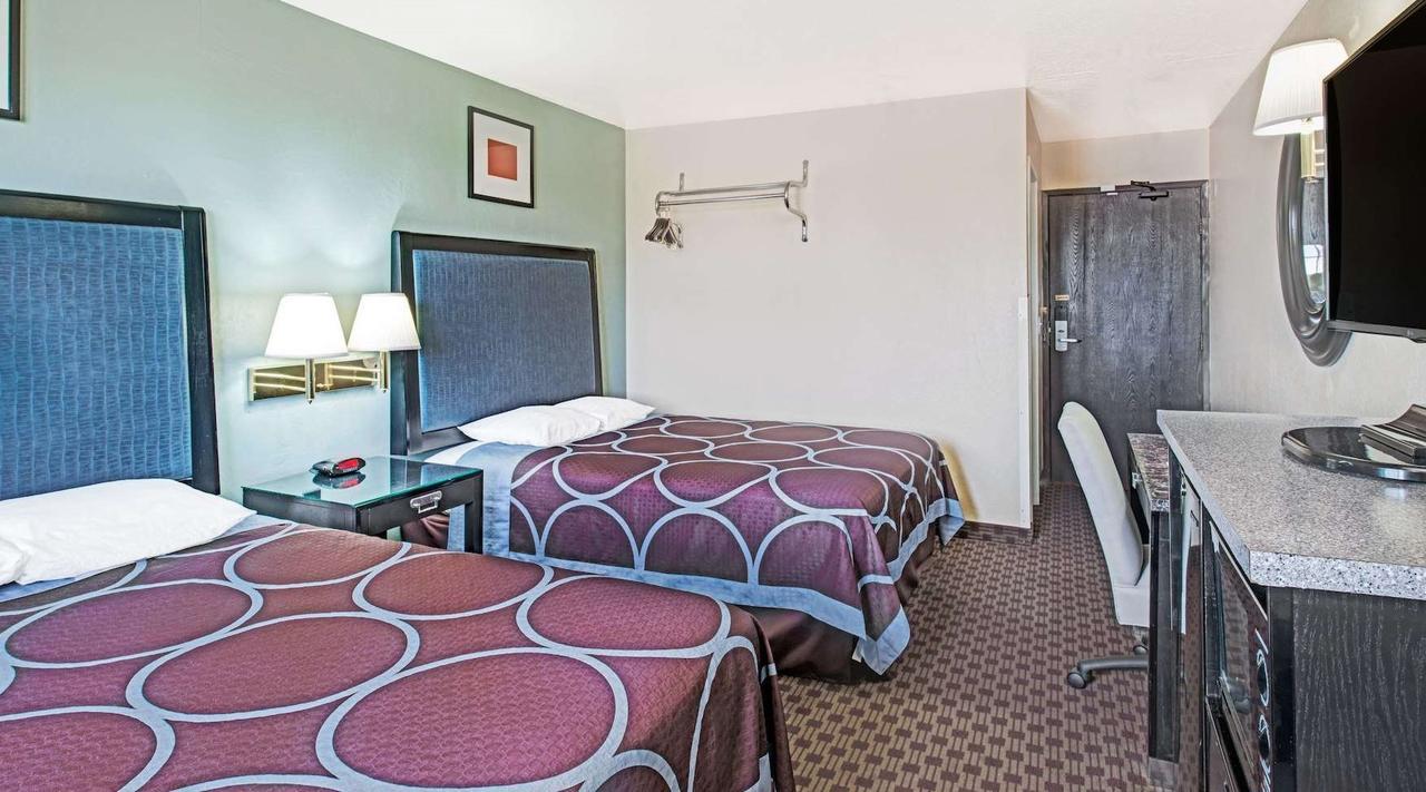 ซูเปอร์ 8 บาย วินด์แฮม แซคราเมนโต/ฟลอรินโร้ด Hotel Freeport ภายนอก รูปภาพ